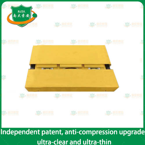 Ultra-narrow train chassis trackside mini-inspector